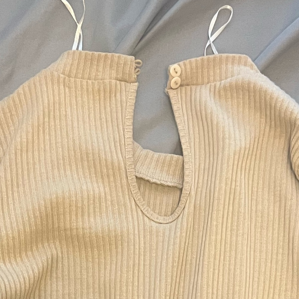 Cream Romper - Picture 3 of 4
